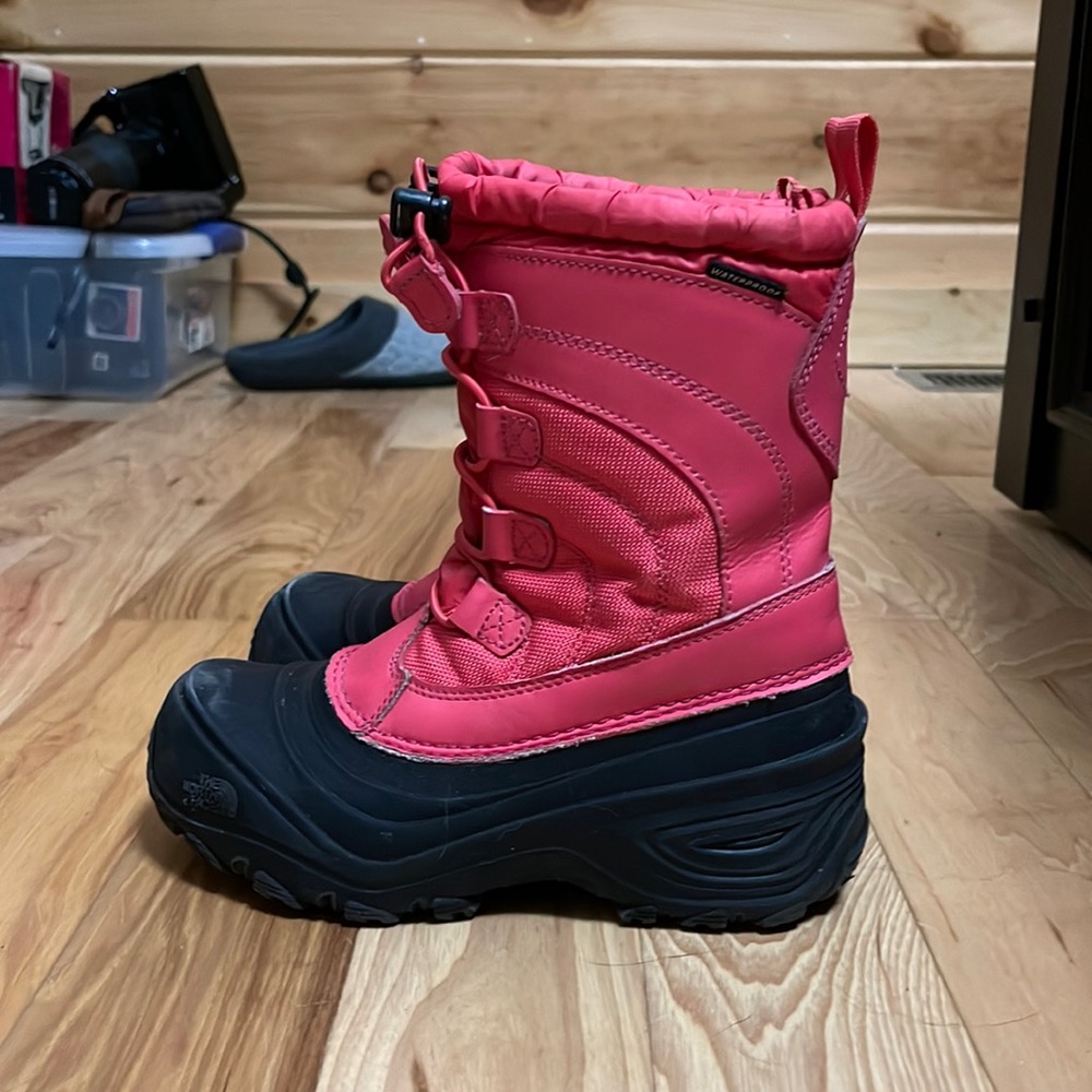 Girls Northface Winter Boots-EUC